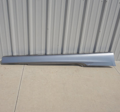 07 - 13 BMW 328i 335i Convertible Coupe Right Rocker Panel Skirt Molding OEM