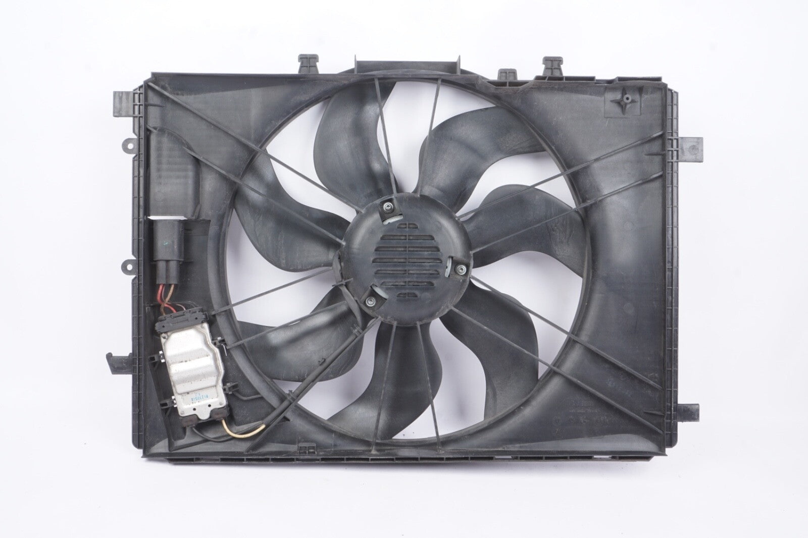 08-20 Mercedes W212 E350 C250 Engine Radiator Cooling Fan Motor Assembly OEM