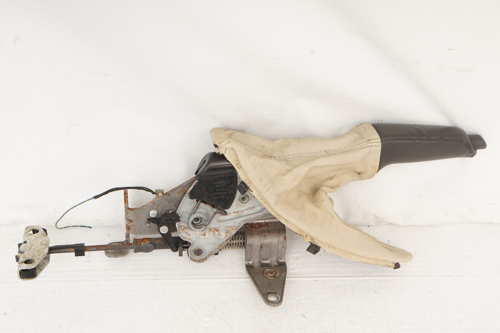 2007 - 2013 BMW 335i E93 E90 EMERGENCY HANDBRAKE HANDLE LEVER 6764924 OEM