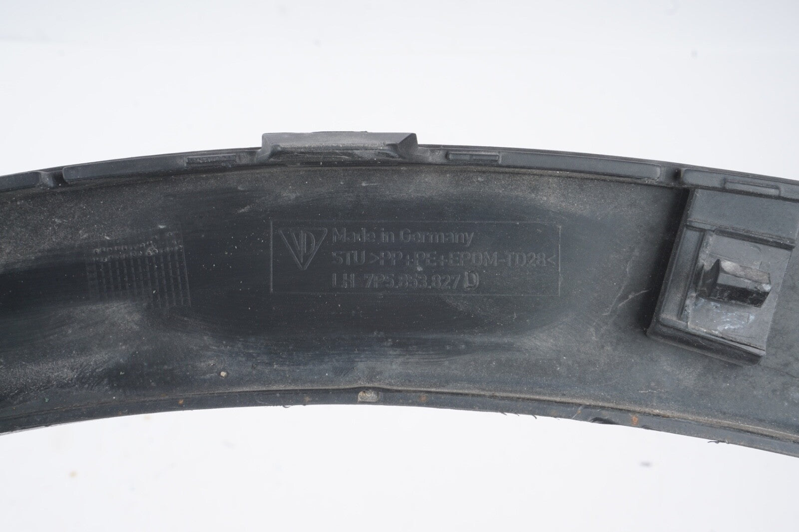 2011-2014 Porsche Cayenne Driver Left Rear Wheel Arc Molding 7P5853827D