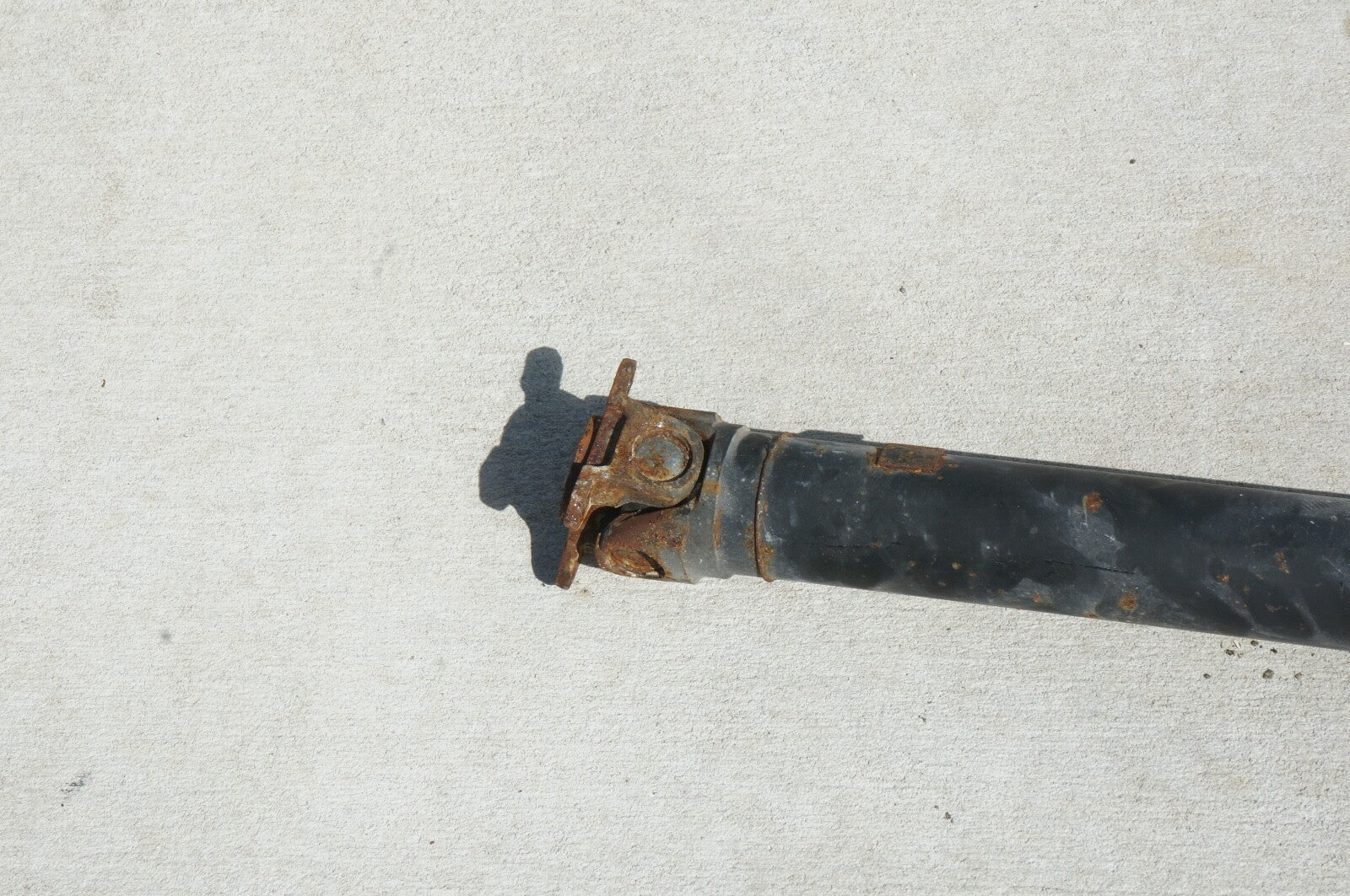 2007 - 2013 BMW 335i  328i CONVERTIBLE COUPE REAR TRANSMISSION DRIVE SHAFT