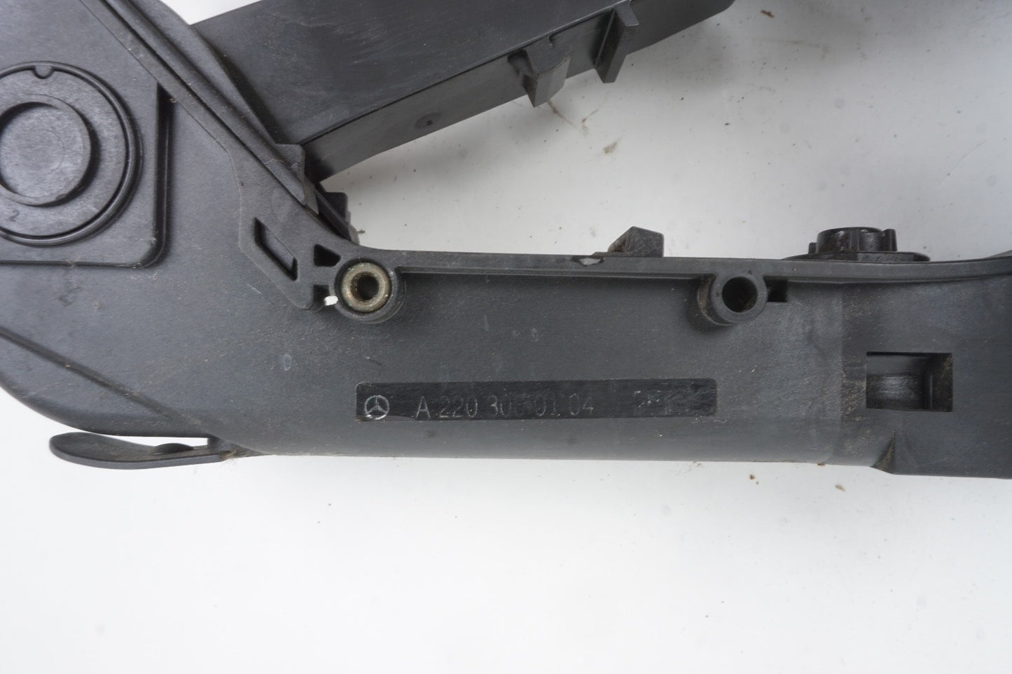 03-14 Mercedes W220 S430 S500 Accelerator Gas Pedal Throttle A2203000104 OEM