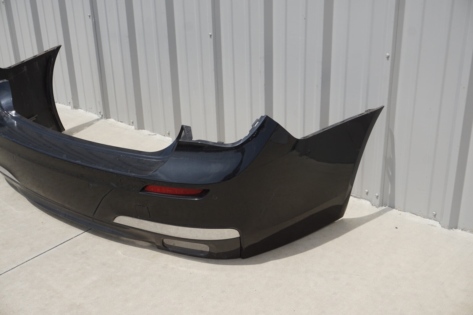 2009 - 2015 BMW 750i 750li F01 F02 Rear Bumper Cover Molding Cover Panel OEM