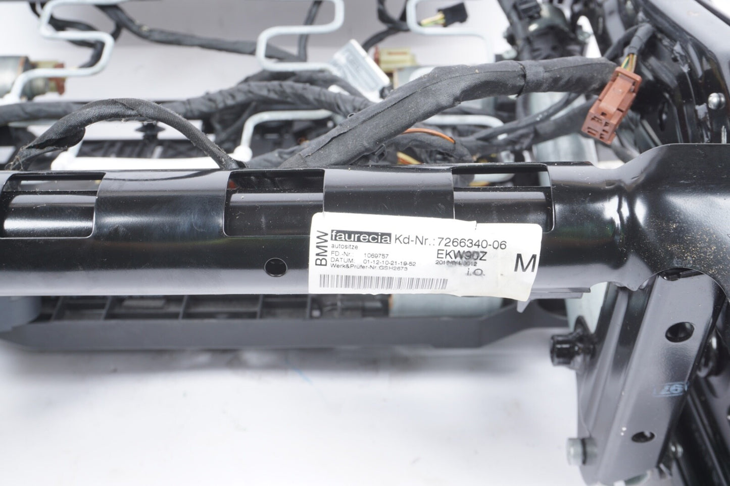 2010 - 2015 BMW 535i 550 F10 F07 FRONT RIGHT SEAT LOWER TRACK FRAME W/ MOTORS