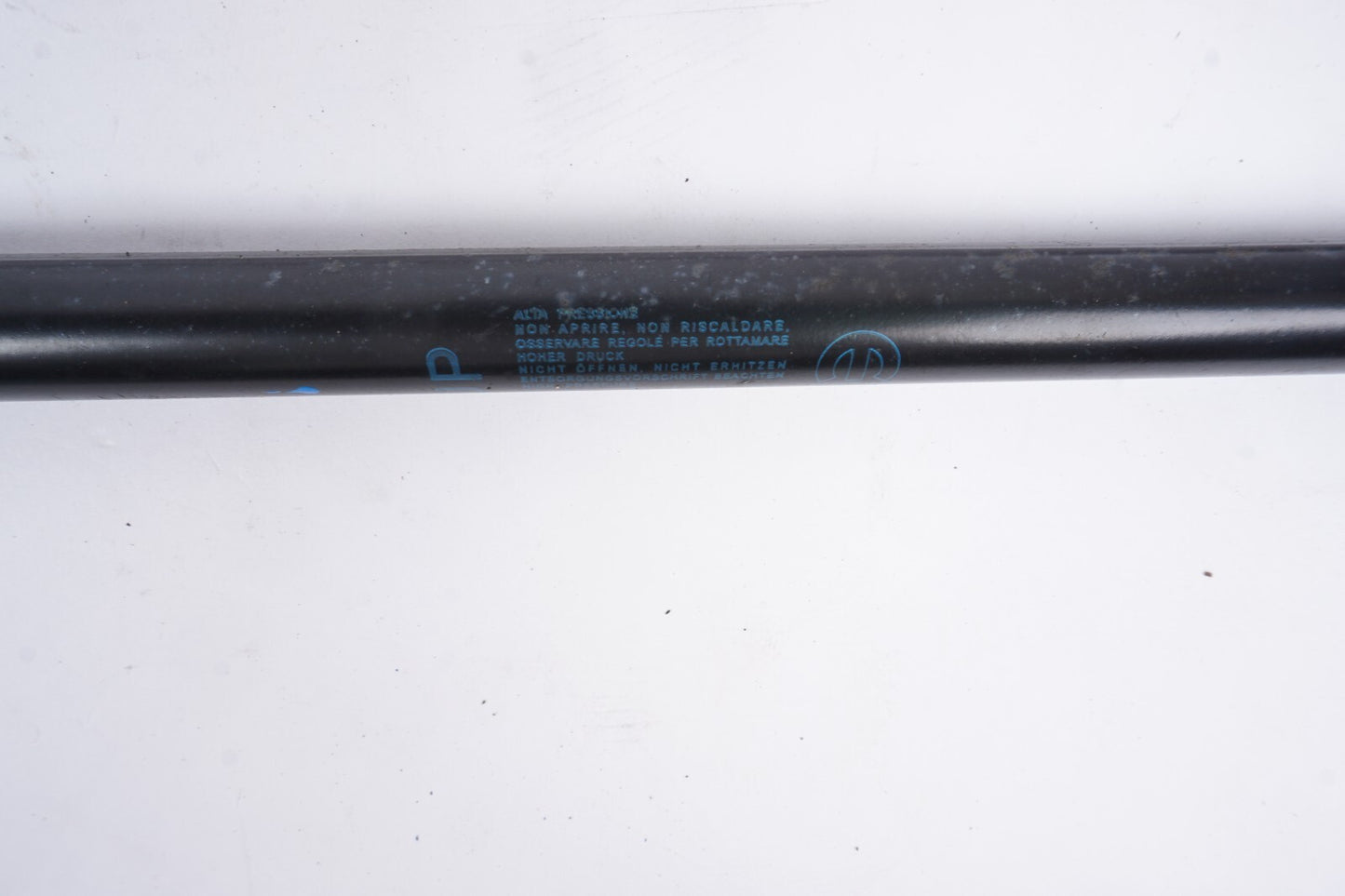 2014 - 2017 Fiat 500L Rear Tailgate Liftgate Shock Lift Strut Support  OEM
