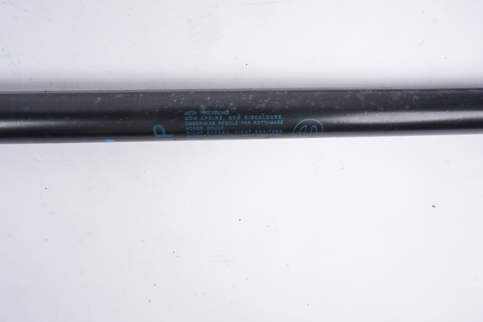 2014 - 2017 Fiat 500L Rear Tailgate Liftgate Shock Lift Strut Support  OEM