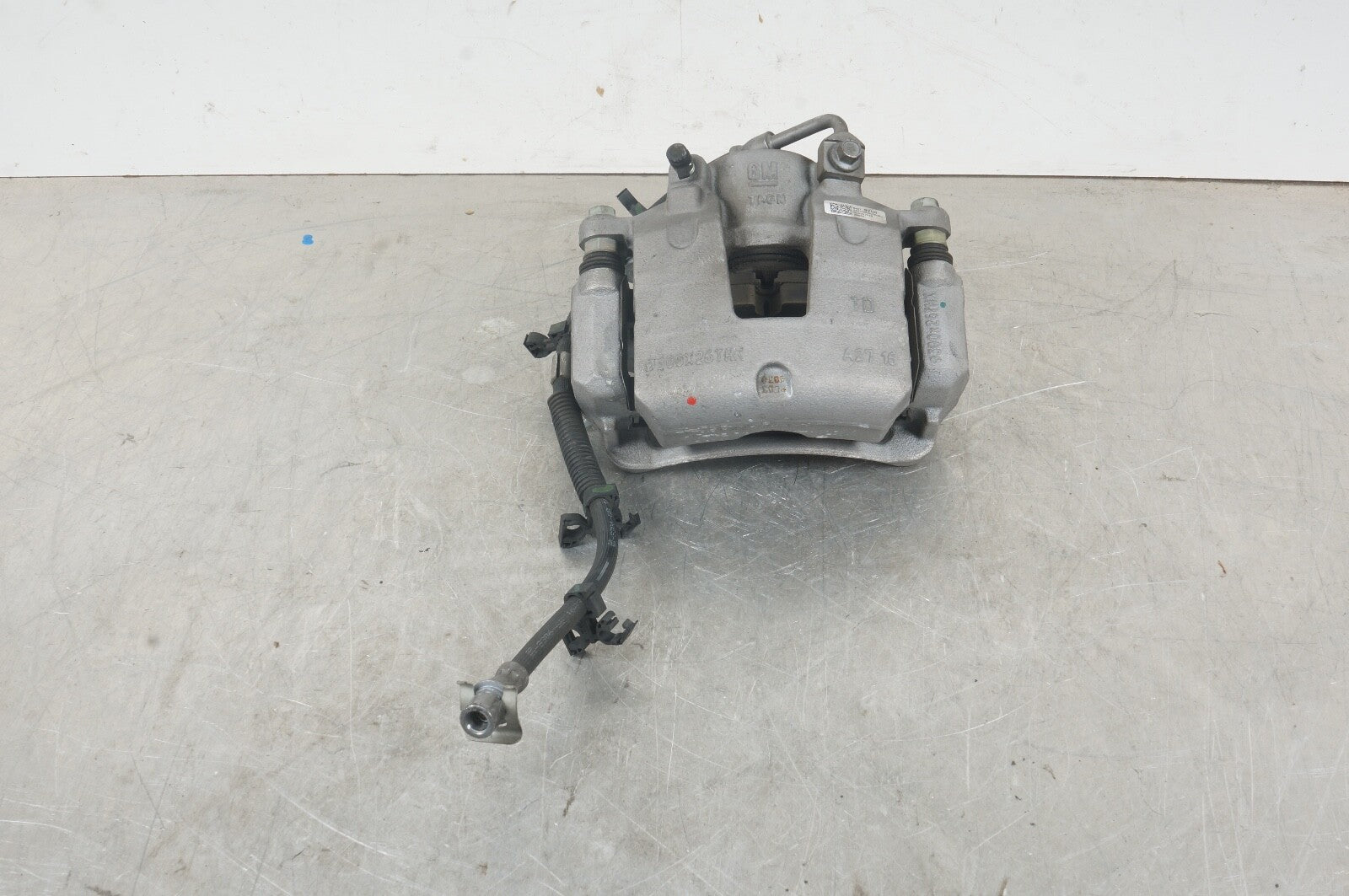 2020-2023 CADILLAC CT4 FRONT LEFT DRIVER SIDE ABS BRAKE CALIPER OEM