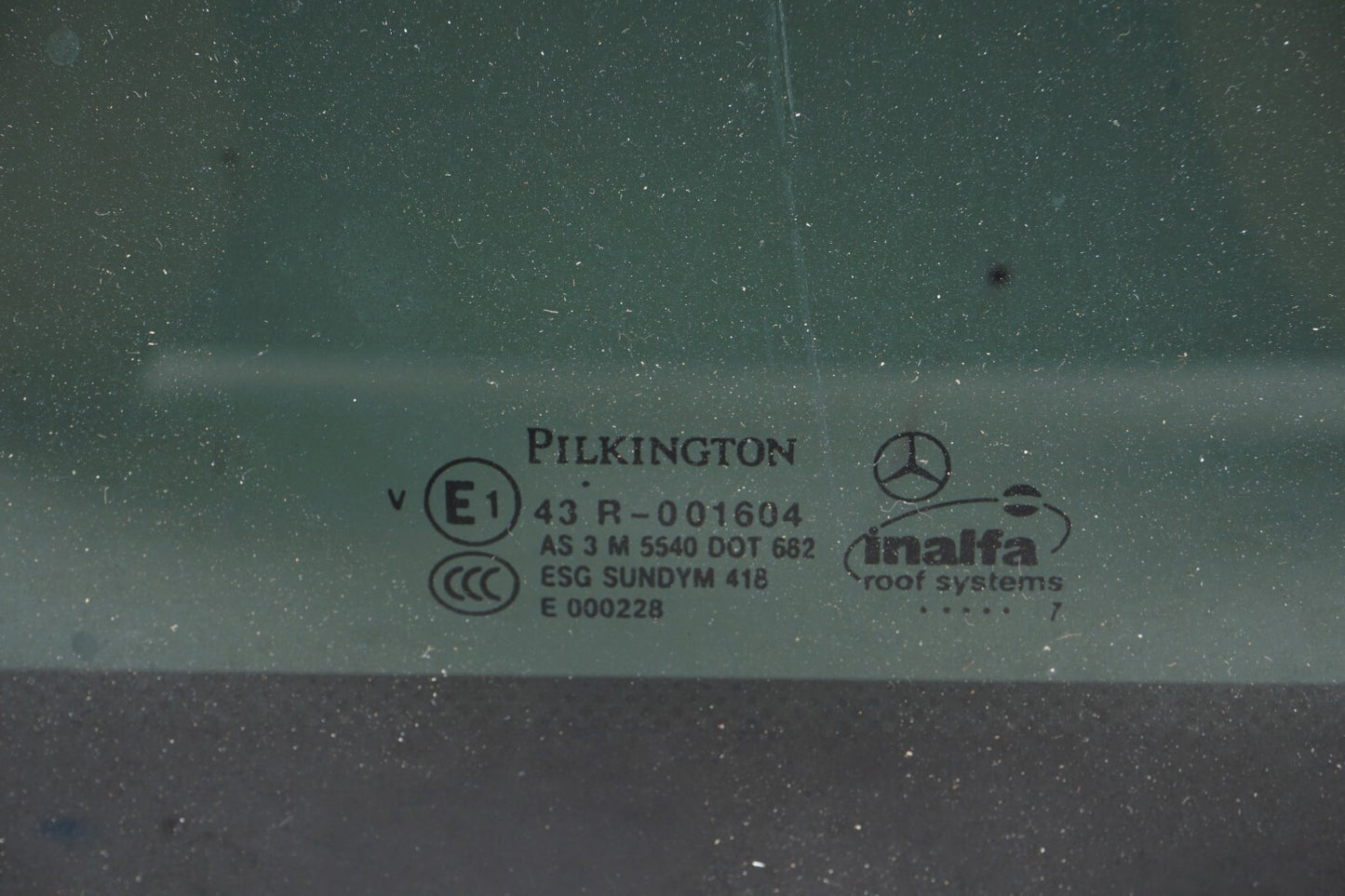 07-13 Mercedes W221 S550 S400 S63 AMG Sunroof Sun Roof Glass  OEM