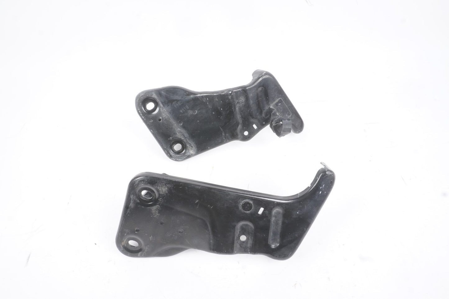 2014-2019 Maserati Ghibli Front Subframe Support Mount Bracket Left & Right  OEM