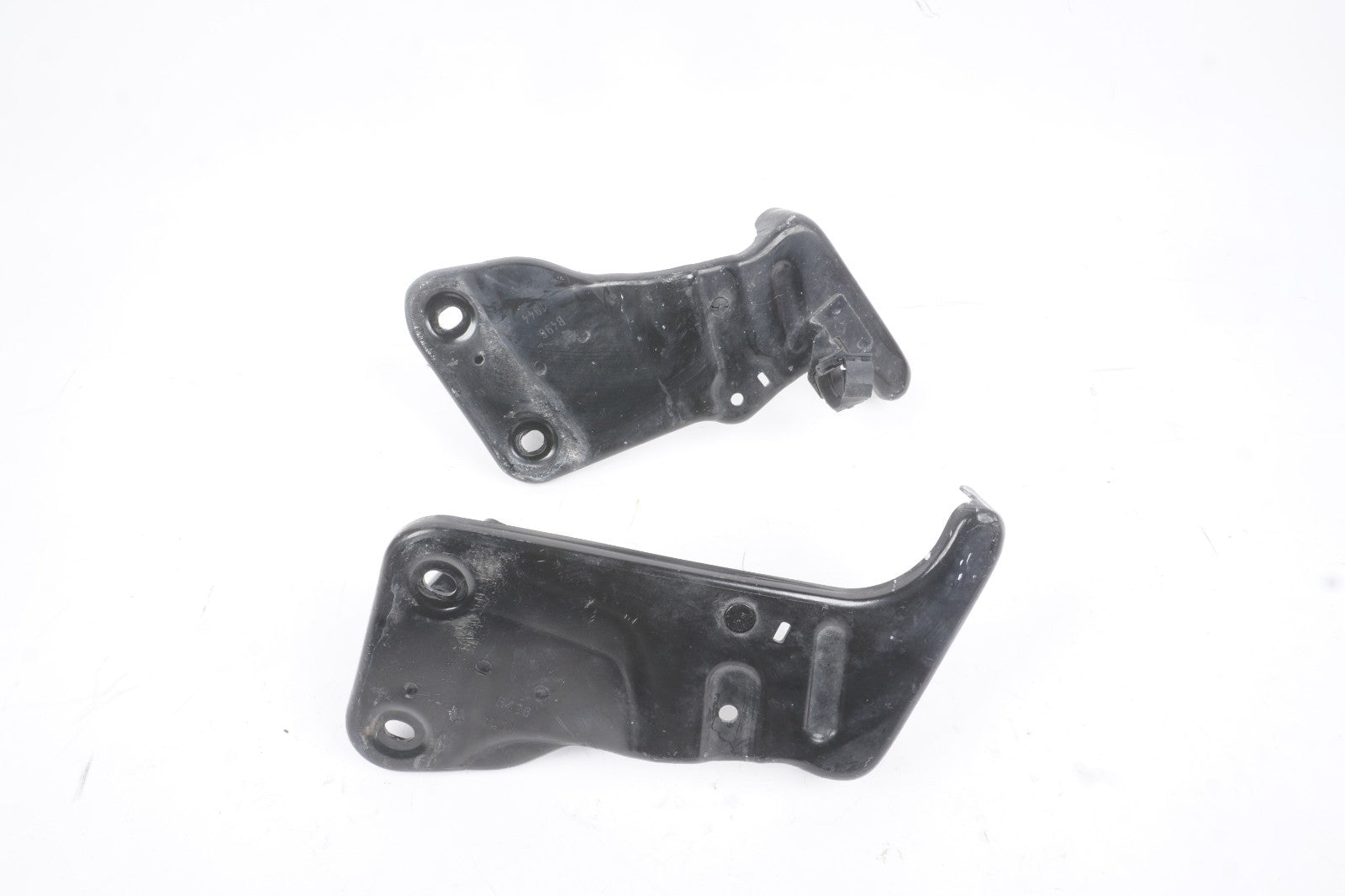 2014-2019 Maserati Ghibli Front Subframe Support Mount Bracket Left & Right  OEM