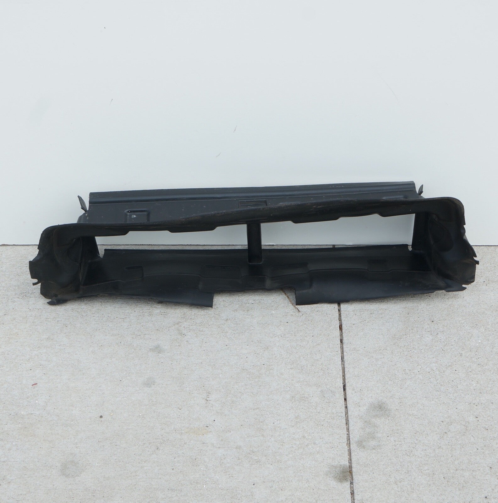 16 17 18 FORD FOCUS AIR INTAKE DUCT F1EB-8312-AA OEM