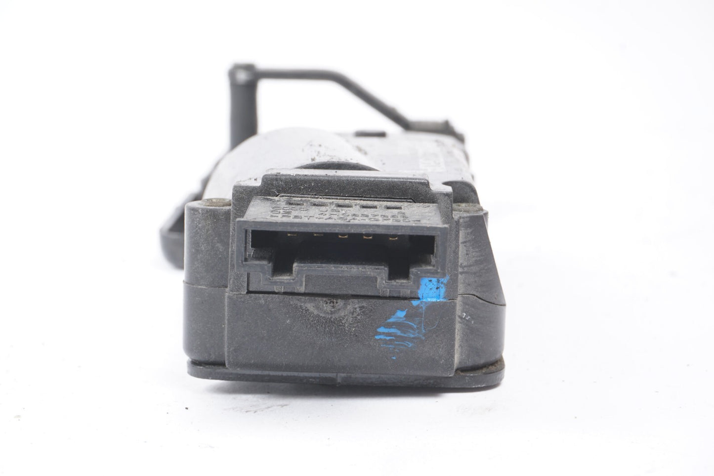2011 - 2017 Audi A8L A8 Trunk Latch Striker Plate  Motor 4H0827383A OEM