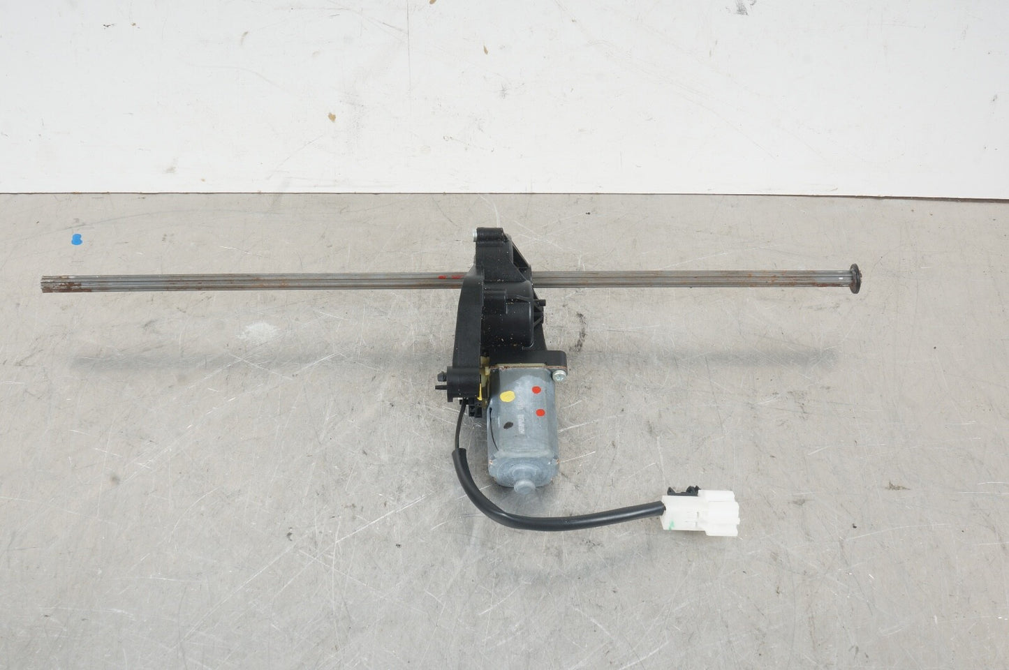 MERCEDES 0390203367 W204 FRONT RIGHT SEAT MOTOR DRIVE OEM C CLASS C250 C300