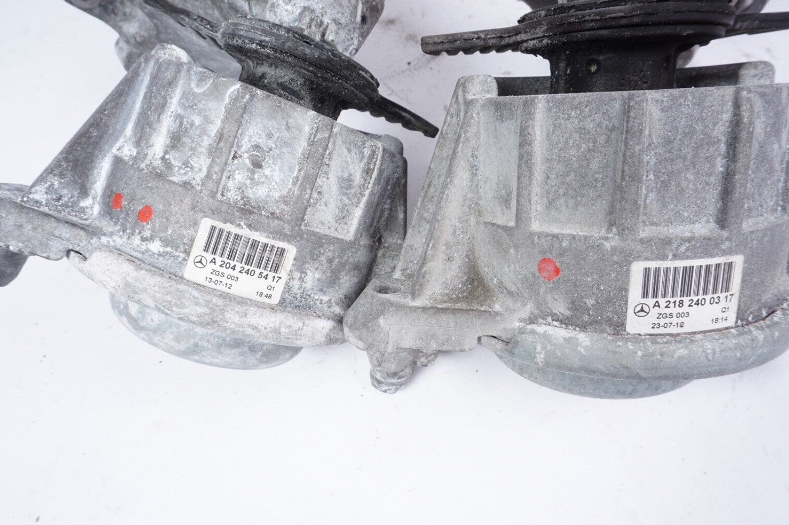 2013 14 MERCEDES E350 (A207 C207 W207) 3.5L M276 LEFT RIGHT MOTOR MOUNT BRACKET
