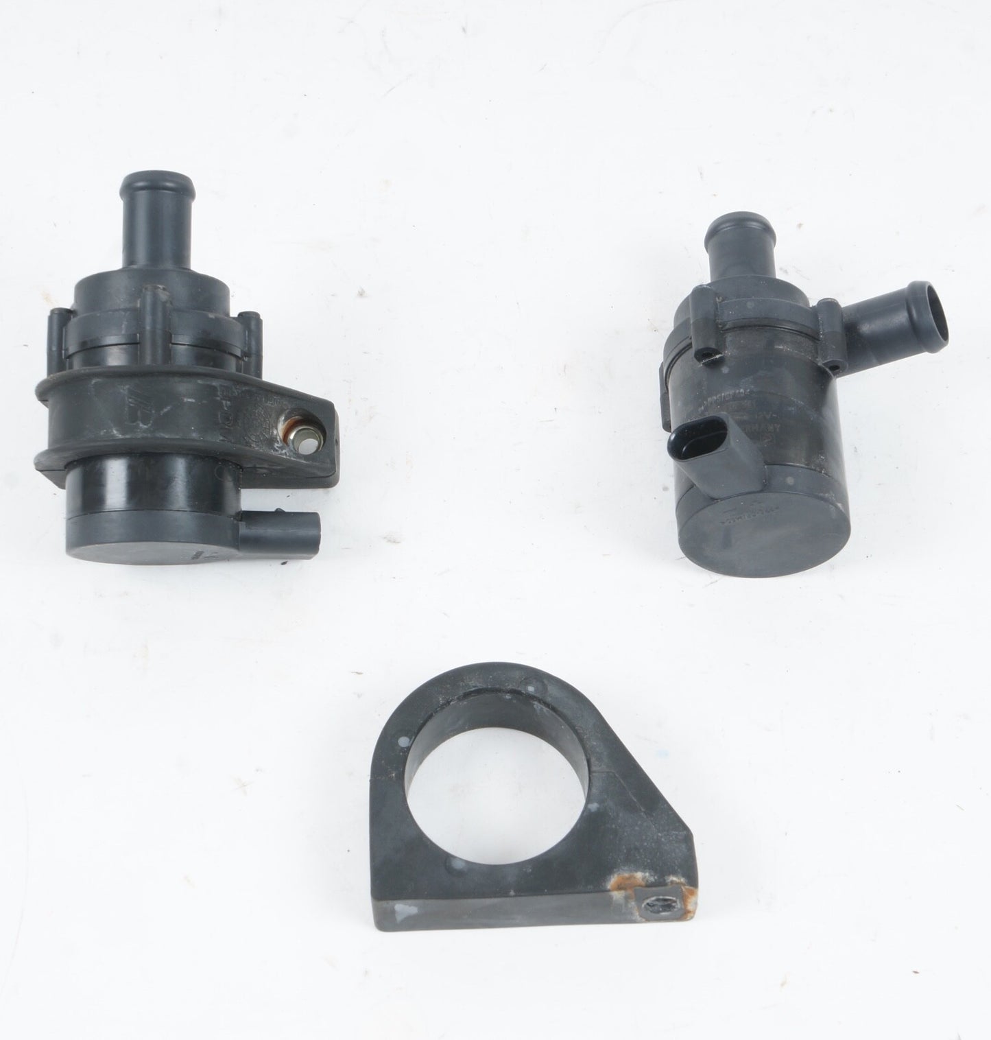 2010-2018 BENTLEY MULSANNE  ENGINE AUXILIARY WATER COOLANT PUMP SET OF 2