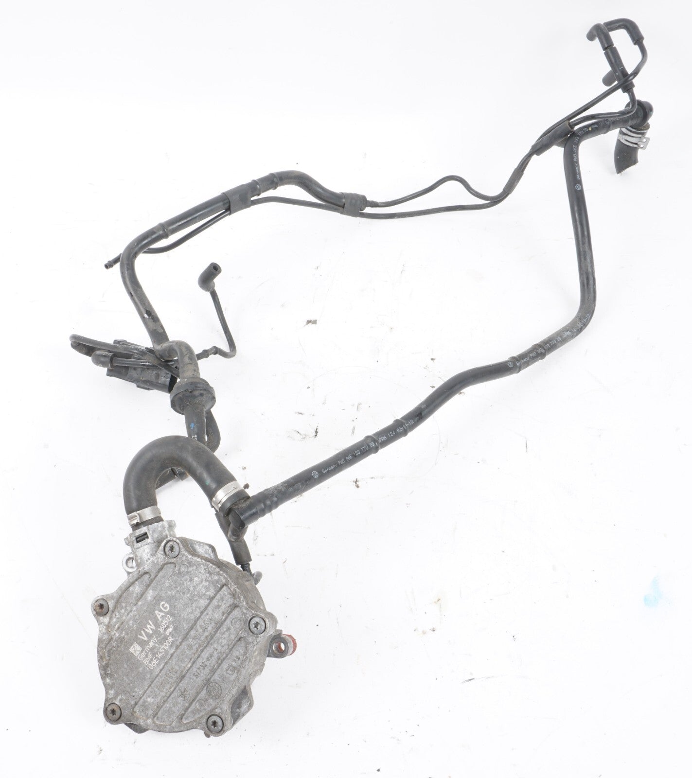 12-17 AUDI A8L A8 3.0L ENGINE VACUUM PUMP 06E145100R  OEM