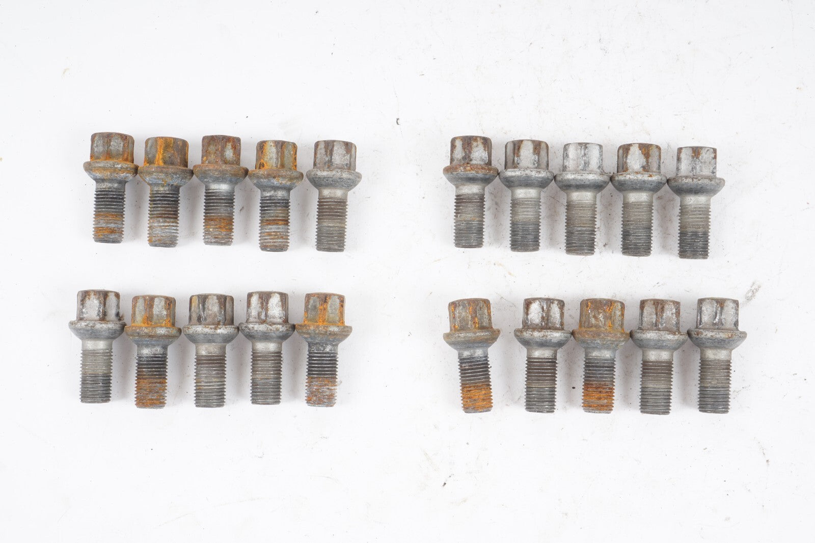 2008-2014 Mercedes-Benz W204 C300 C250 C350 WHEEL LUG NUT BOLTS SET OF 20 OEM