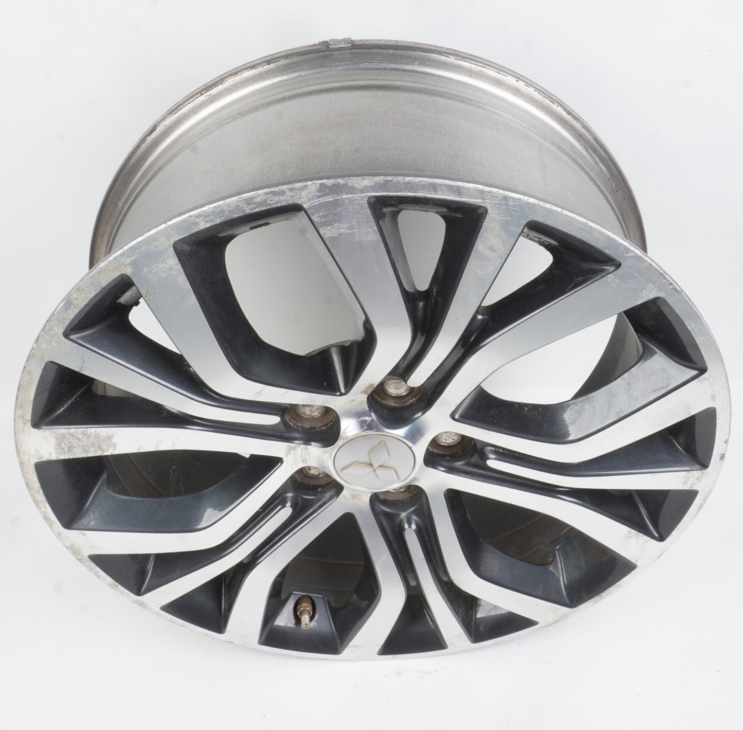2016 - 2018 MITSUBISHI OUTLANDER ALUMINIUM WHEEL RIM  ALLOY J18X7J OEM