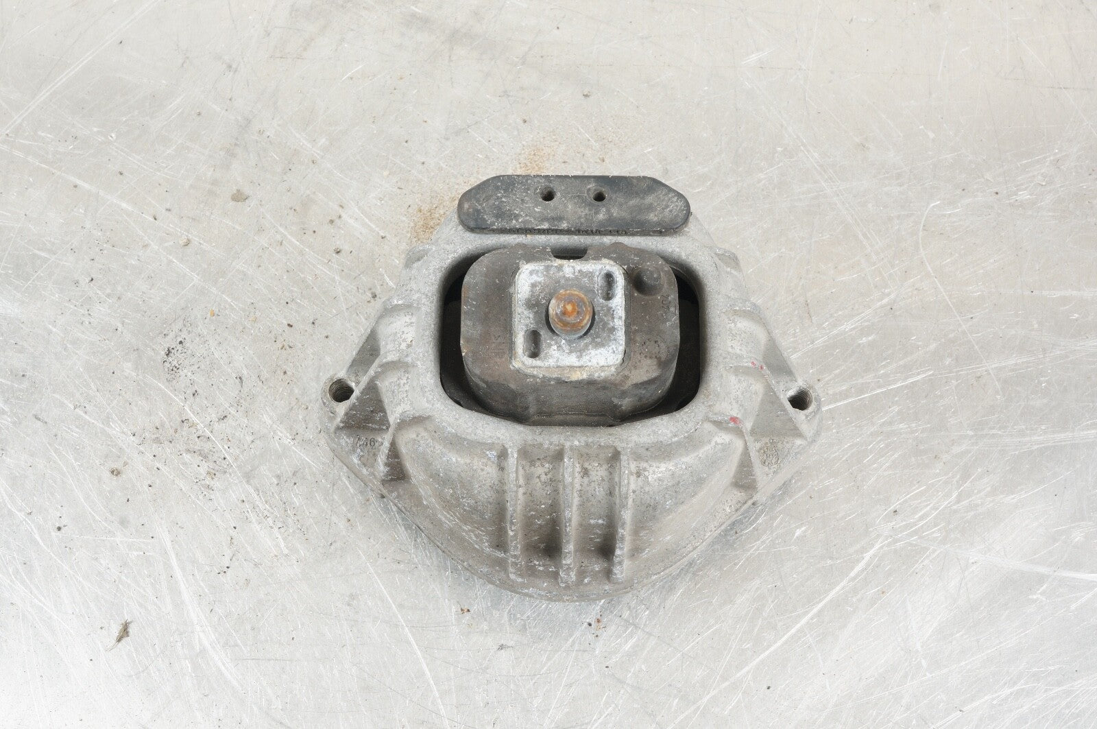 2007-2013 BMW 3.0 e93 335i 328i ENGINE MOTOR RIGHT SIDE MOUNT INSULATOR OEM