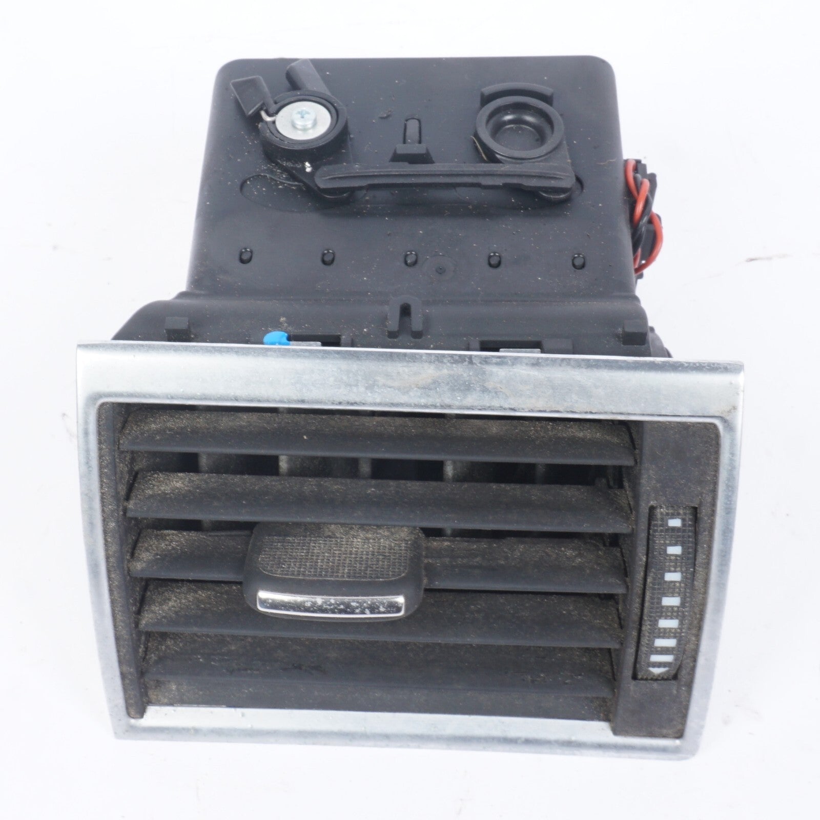 2004  - 2010 Audi A8 A8L Dash Center Ac Heater Air Vent Right Passenger Side OEM