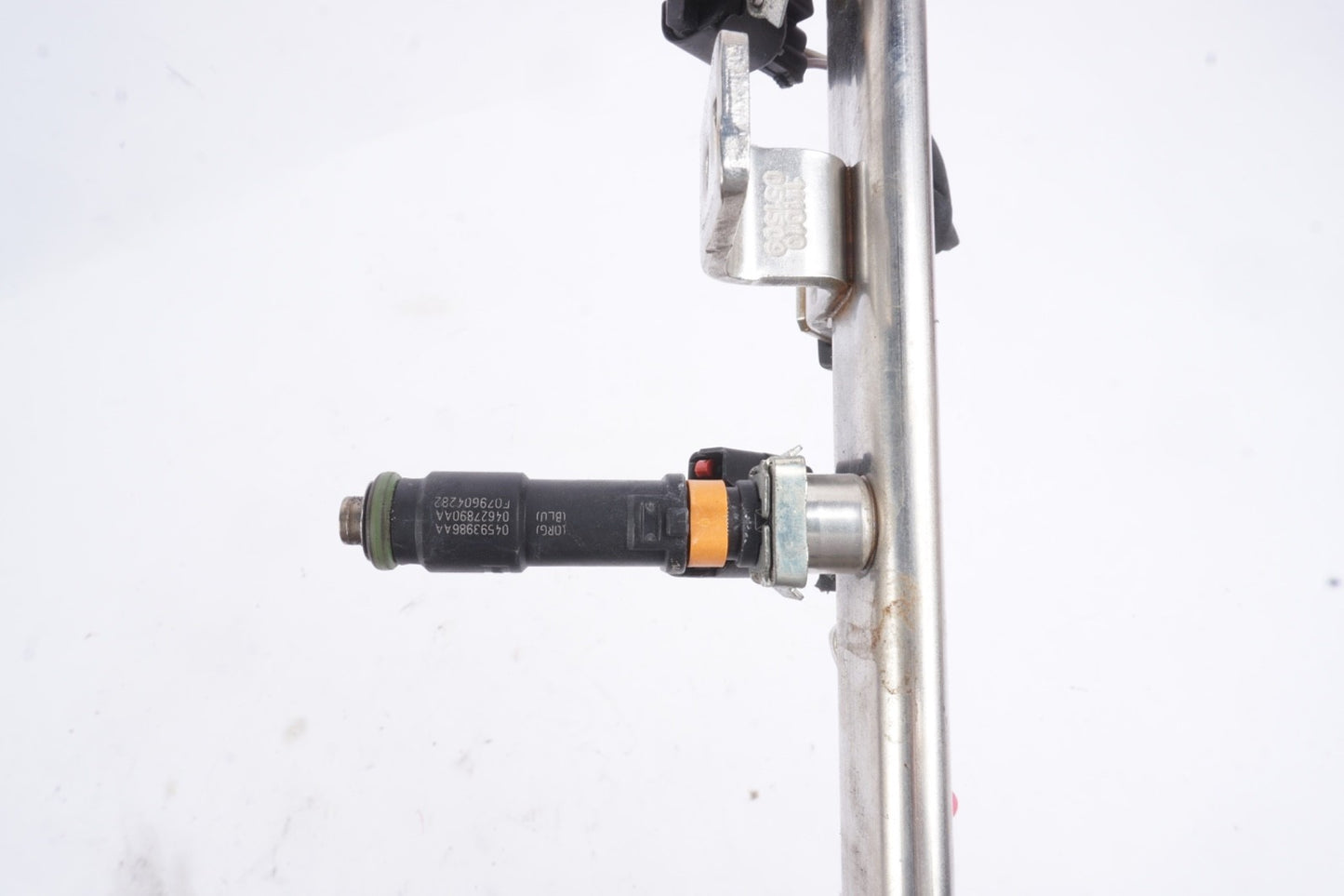 2016 - 2018 Fiat 500X 2.4L Engine Fuel Rail Injector with Injectors OEM