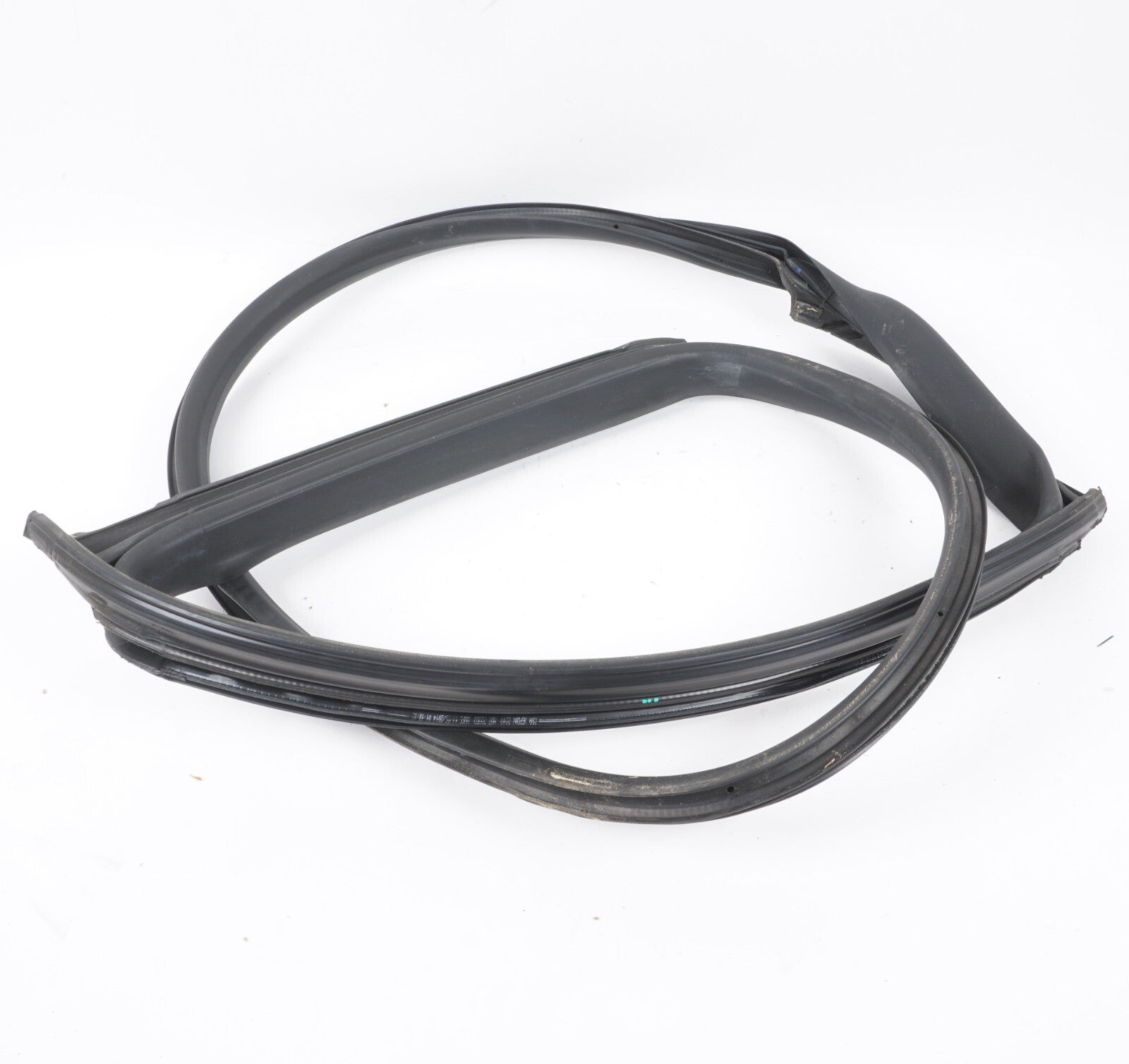 2014-2019 MASERATI GHIBLI REAR RIGHT PASSENGER SIDE DOOR WEATHERSTRIP SEAL OEM