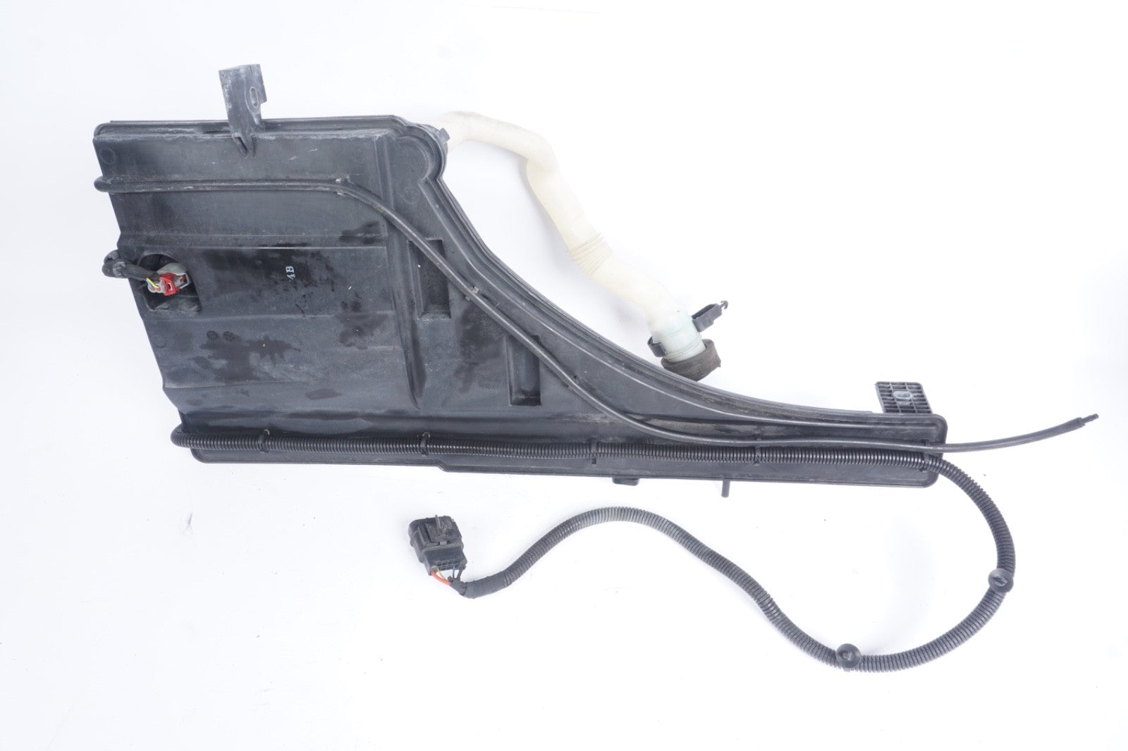2014 - 2024 MASERATI GHIBLI WINDSHIELD WASHER RESERVOIR TANK BOTTLE W/ PUMP OEM