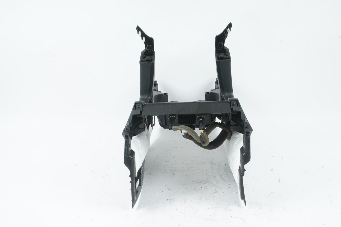 2013-2016 HYUNDAI SANTA FE CENTER CONSOLE TRIM BASE OEM