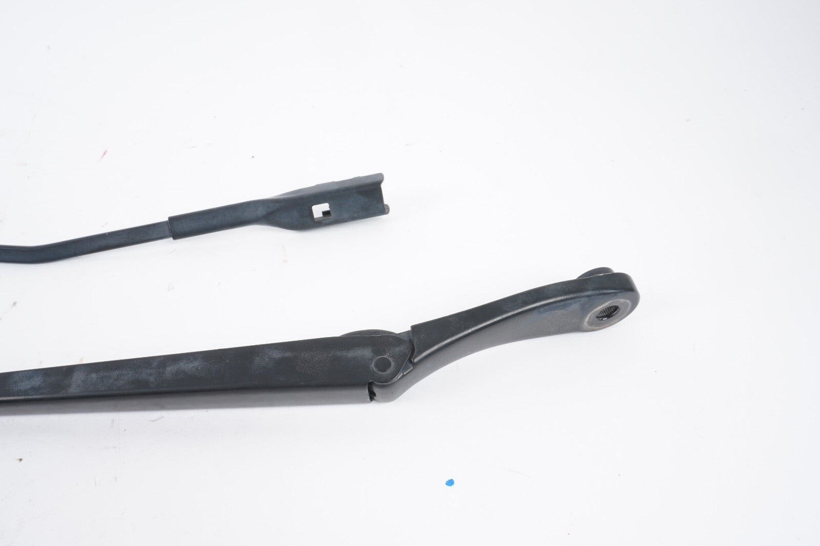 17 - 21 Alfa Romeo Giulia FRONT WINDSHIELD WIPER ARM LEFT & RIGHT OEM