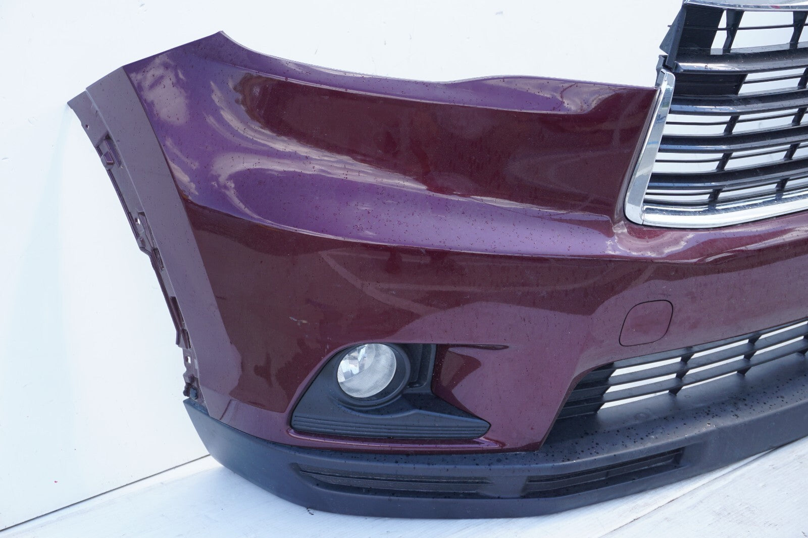 2014 - 2016 Toyota Highlander Front Bumper Cover w/ Grille OEM