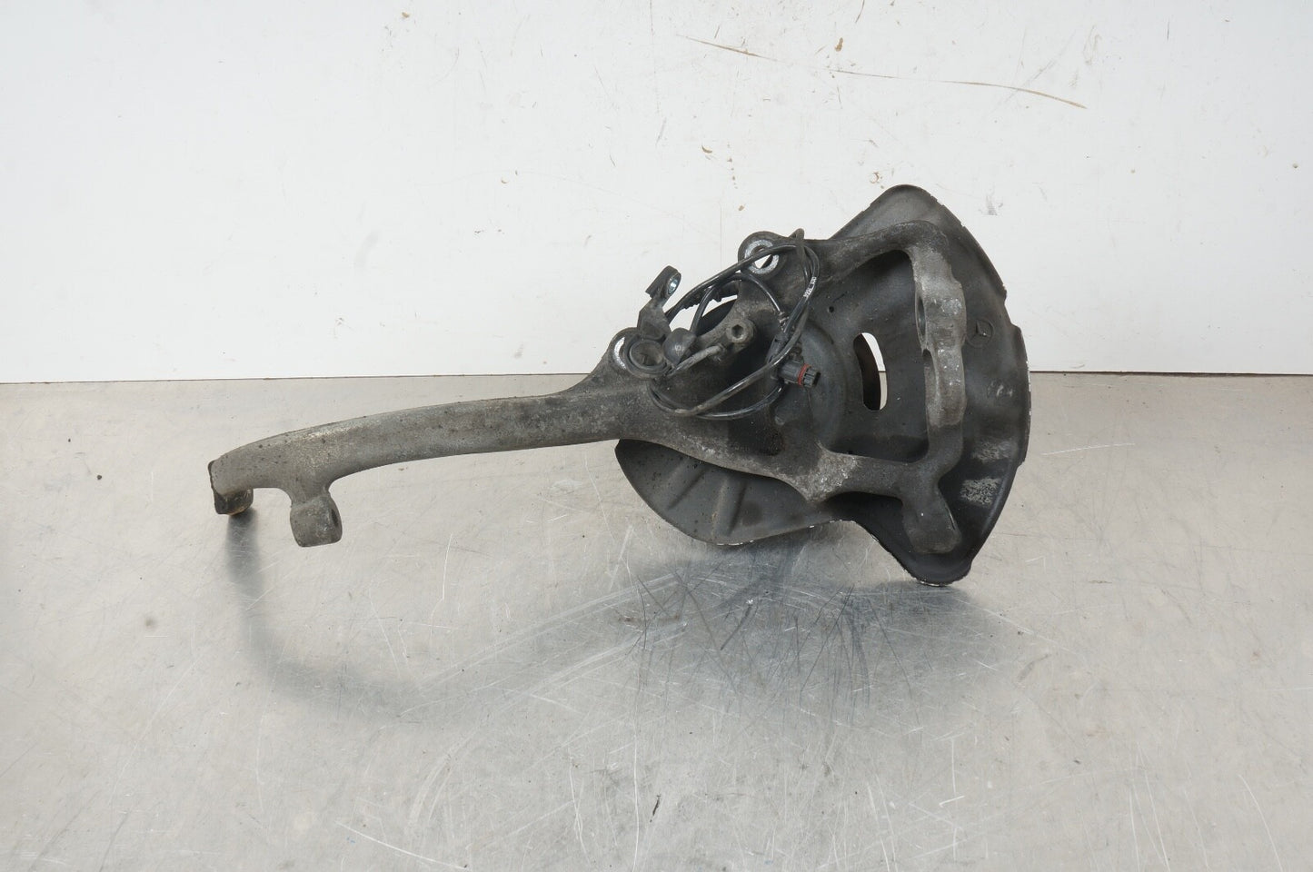 07-14 Mercedes W216 CL550 S550 Front Right Wheel Carrier Spindle Knuckle Hub RWD