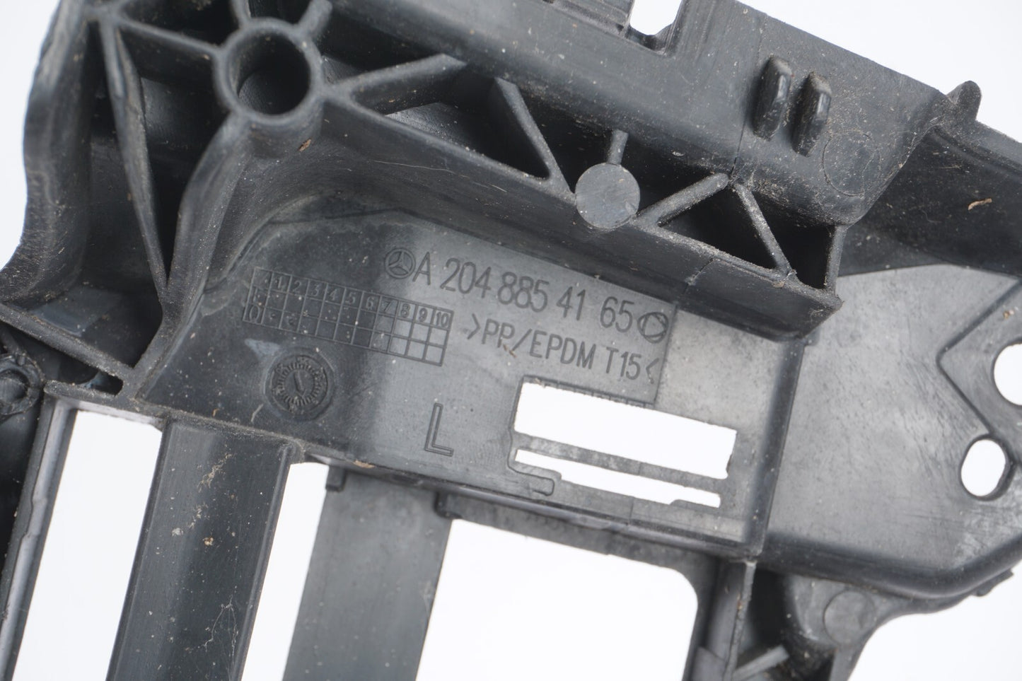 12-14 Mercedes C250 C300 w204 Front Bumper Mount Bracket Left Driver Side OEM