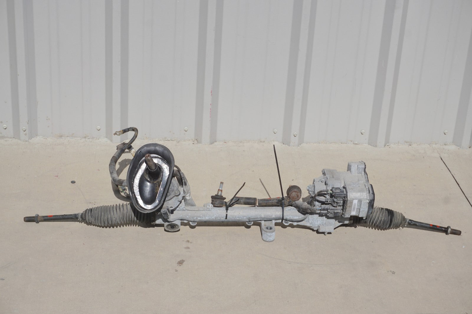 2017-2018 Ford Focus Electric Power Steering Gear Power Rack and Pinion OEM