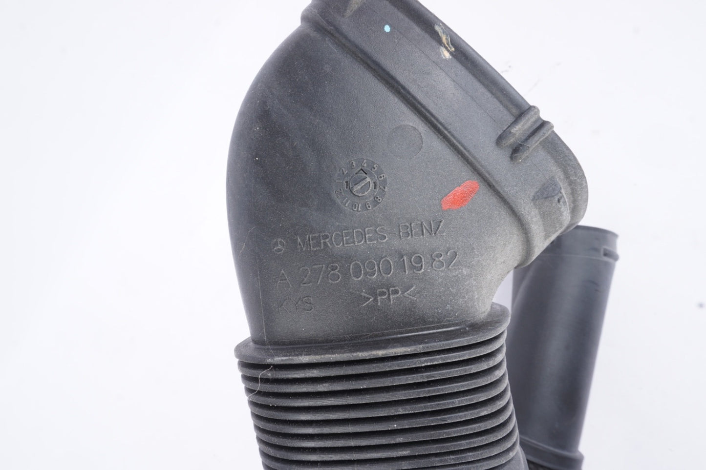 2012 - 13  W221 MERCEDES BENZ S550 AIR INTAKE HOSE DUCT LINE LEFT AND RIGHT PAIR