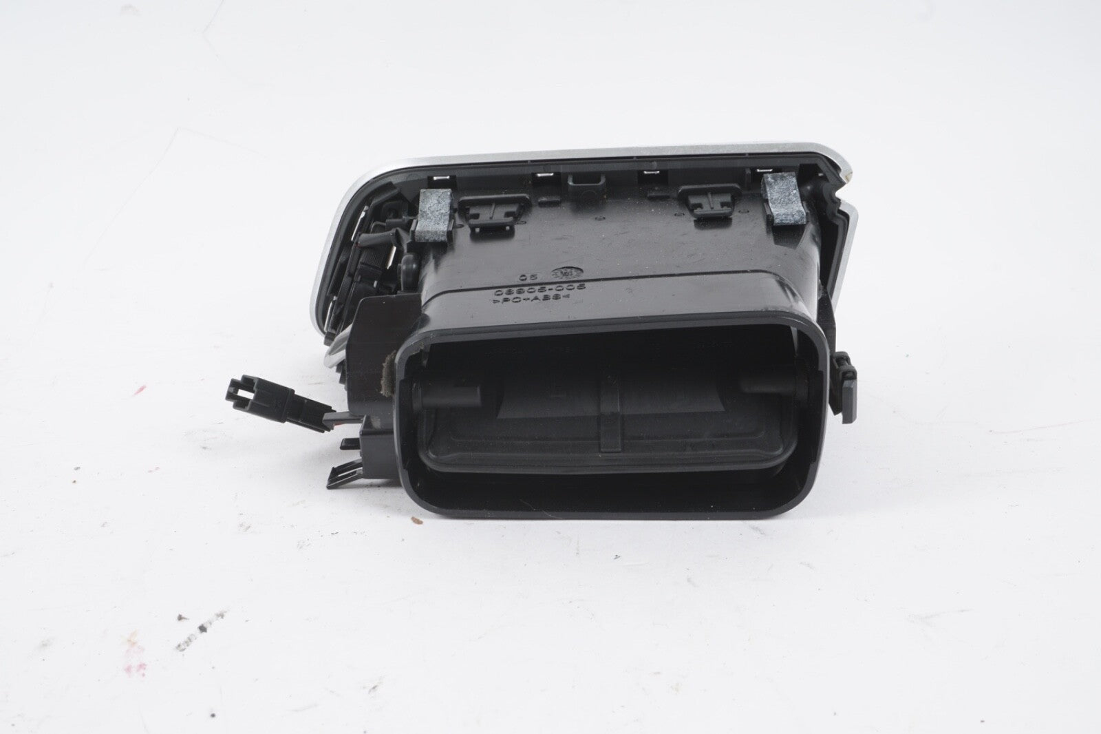 14-17 Maserati Ghibli Front Left Driver Side Dashboard AC Air Vent OEM
