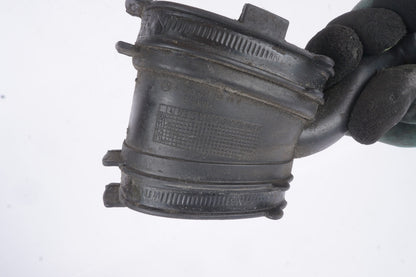 11-17 Mercedes W222 S550 CL550 E550 Air Intake Duct Pipe Right 2780940991 OEM