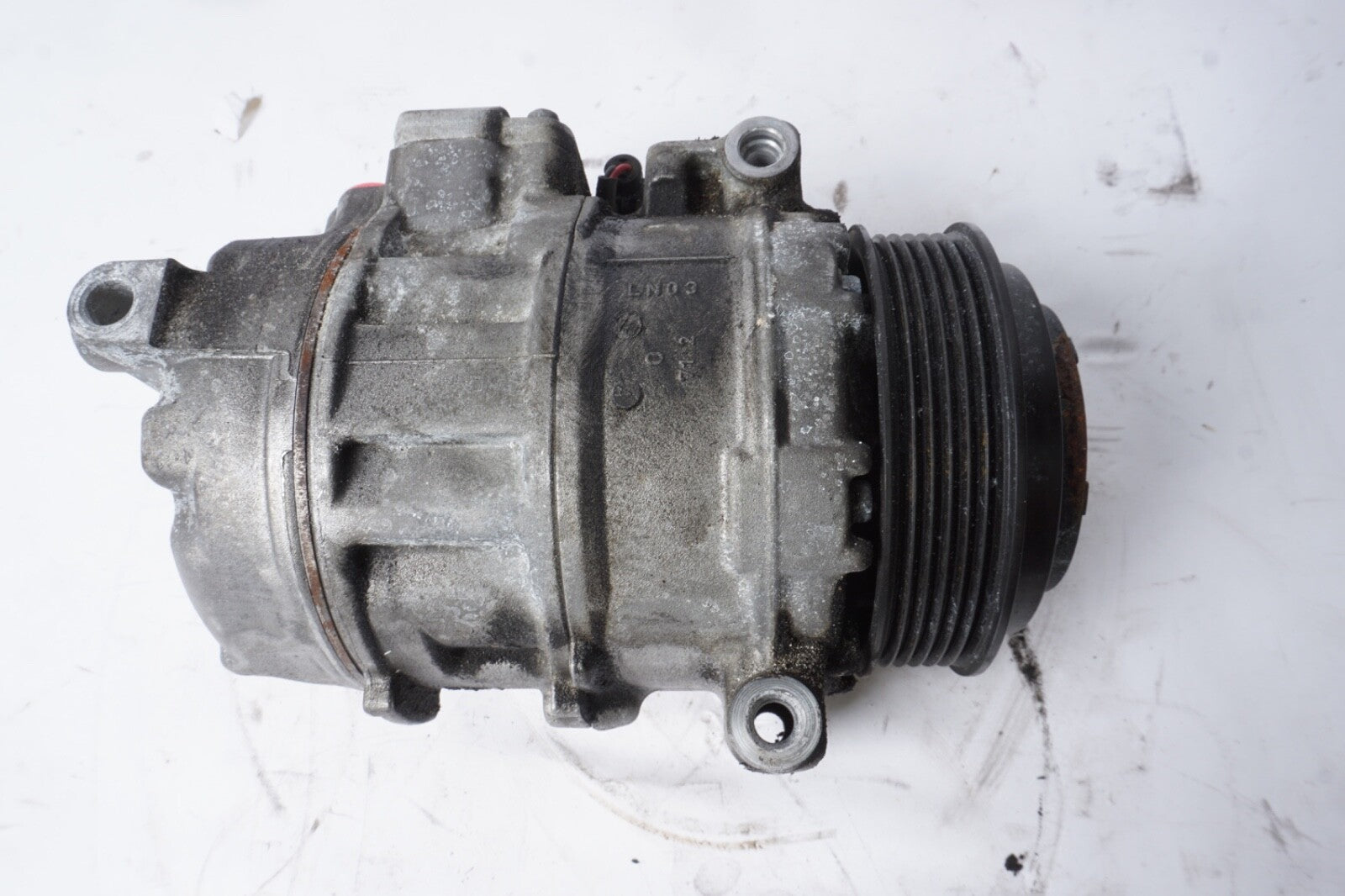 11-14  Mercedes W221 S550 CL550 A/C Air Conditioning Compressor 0022306211 OEM