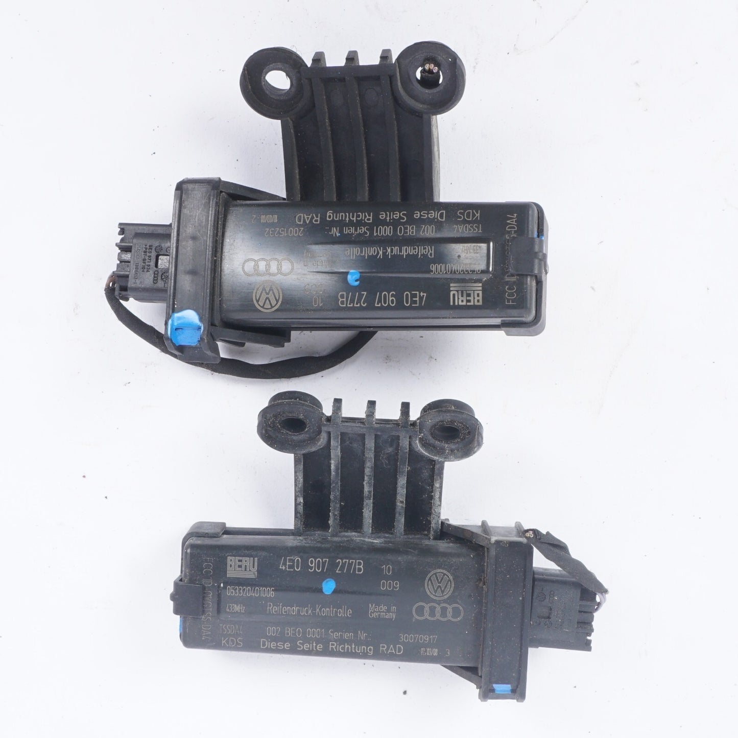 2004  - 2010 Audi A8 A8L TPMS Tire Pressure Monitoring Antenna Sensor 2Pcs OEM
