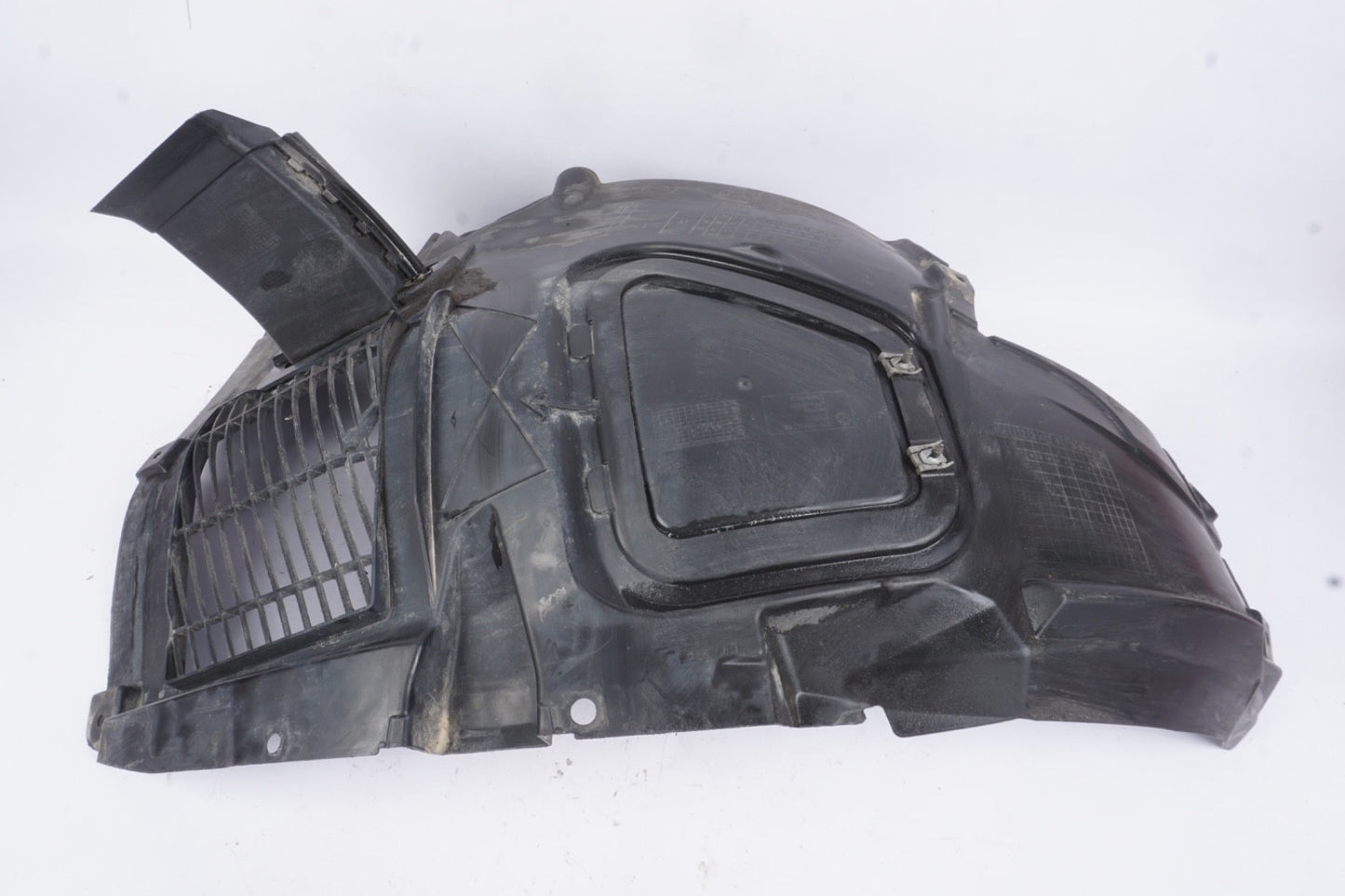 2012-18 BMW 650i 640i F13 FRONT LEFT SIDE FORWARD FENDER LINER SPLASH SHIELD OEM