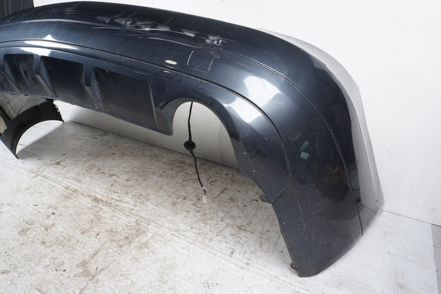 2009 2010 2011 2012 2013 MERCEDES E 350 CONVERTIBLE  COUPE REAR BUMPER COVER OEM