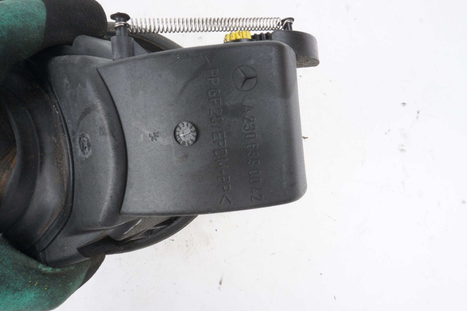 03-06 MERCEDES R230 FUEL TANK FILLER DOOR LID COVER ACTUATOR HOUSING SET OEM