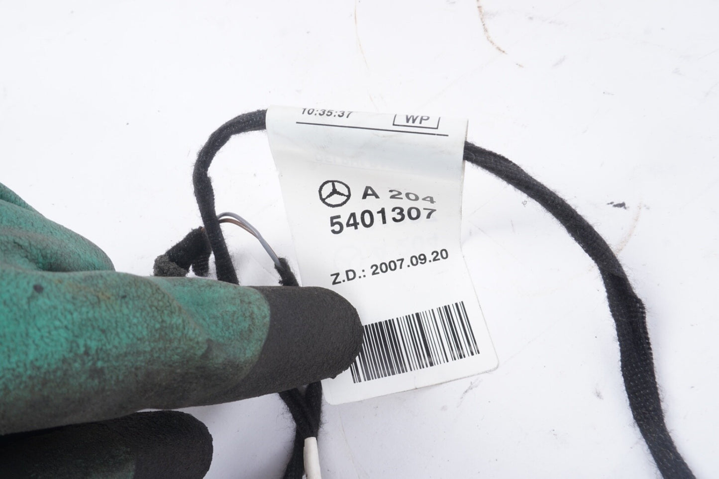 Central Console Wiring Plug A2045401307 08-15 Mercedes Benz W204 C300 C350