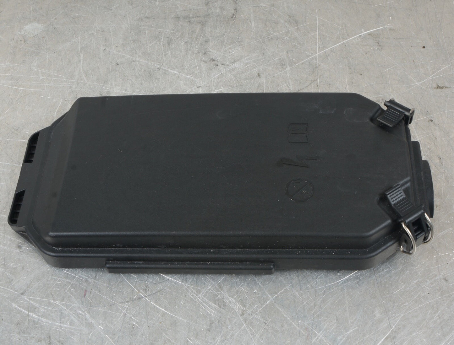 MERCEDES R231 SL-CLASS RIGHT ENGINE MOTOR BAY COMPUTER RELAY FUSE BOX COVER