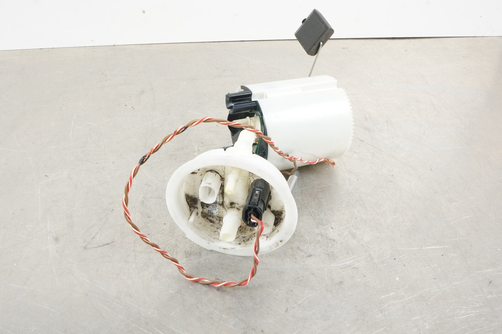 Passenger Fuel Pump Assembly Pump And Sender Fits 07-13 BMW 328i 3284262