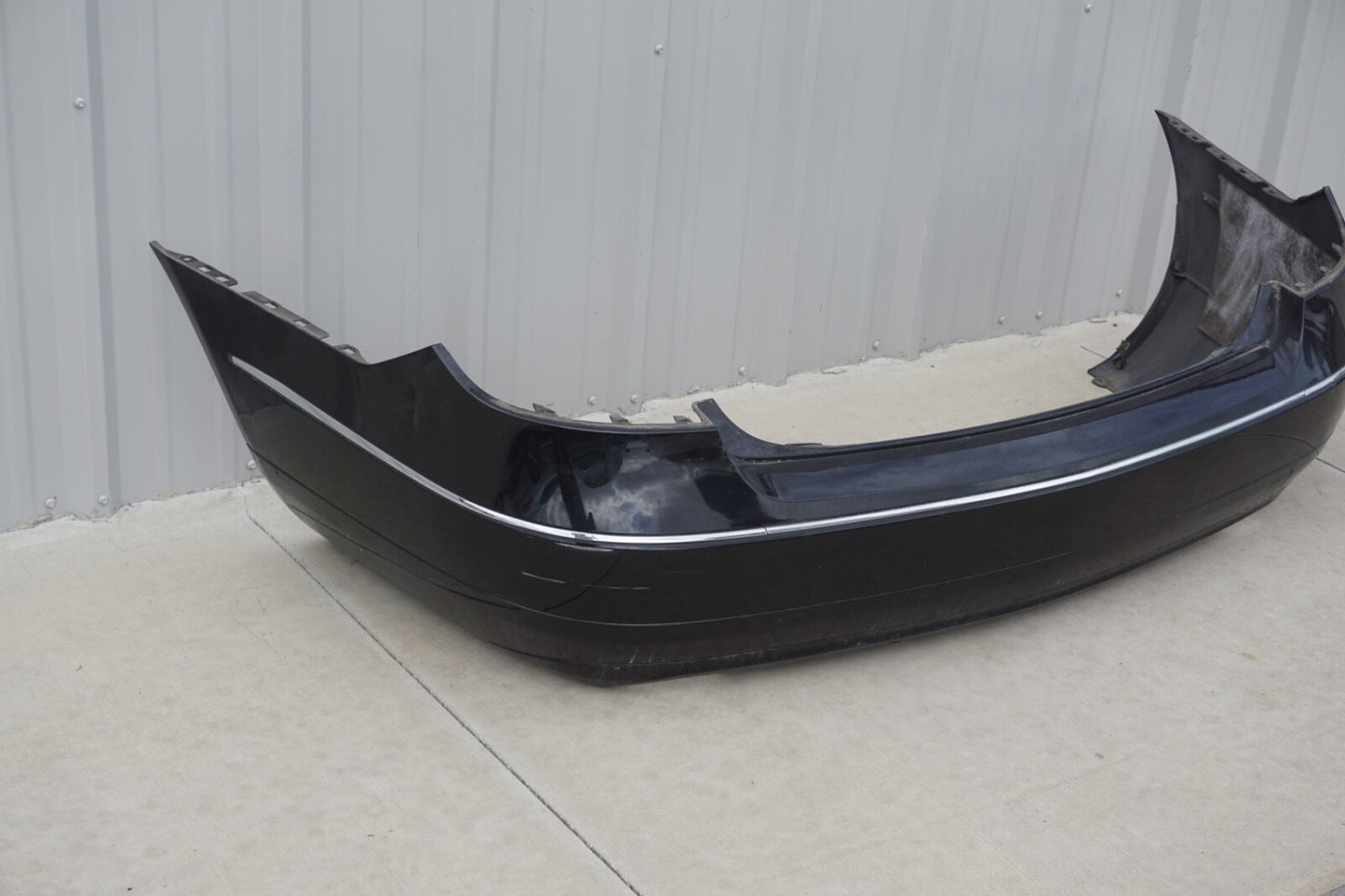 2010 2011 2012 2013 MERCEDES E350 CONVERTIBLE  COUPE REAR BUMPER COVER OEM