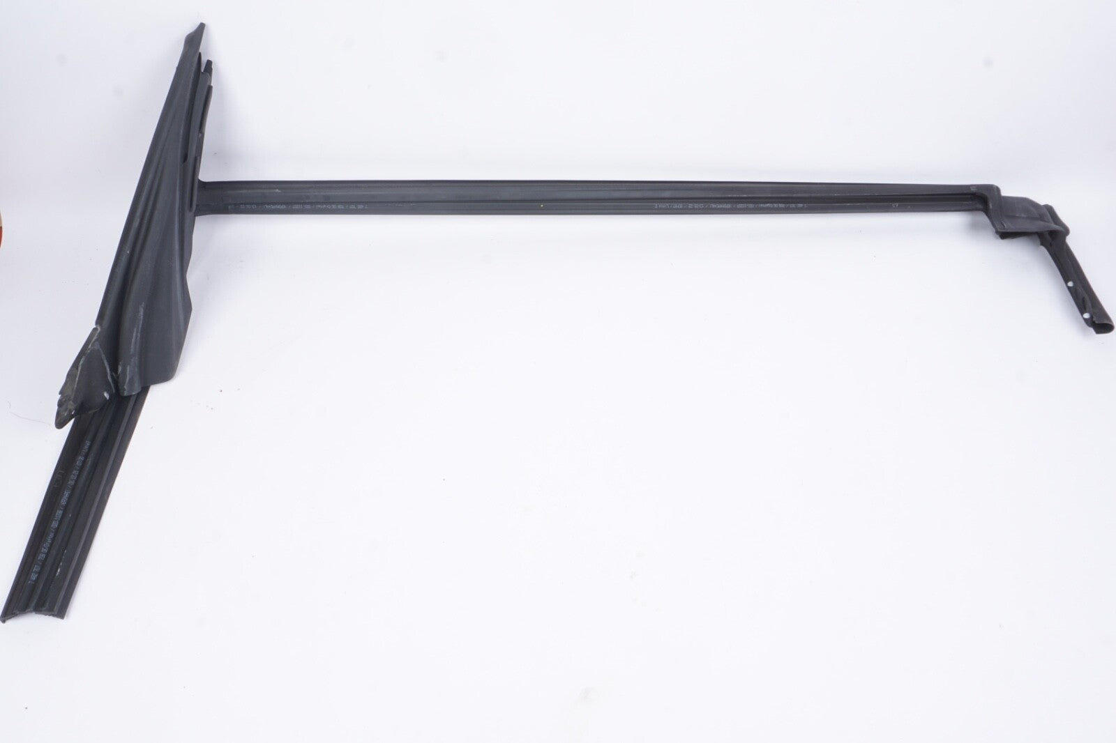 2021 - 2025 BMW 430i M440 M4 COUPE CONVERTIBLE RIGHT DOOR SEAL GASKET