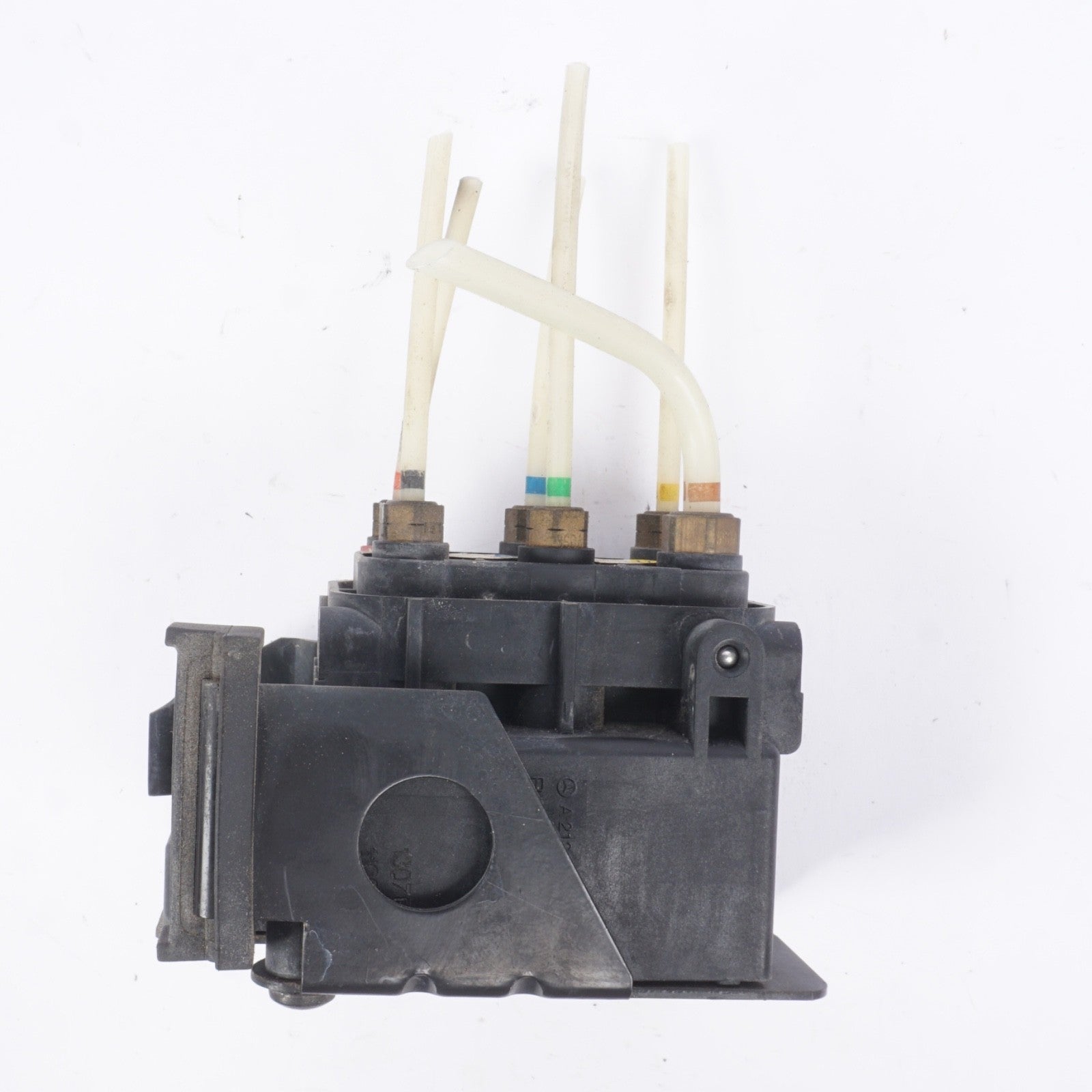 06-20 Mercedes W221 S550 CL550 Airmatic Air Pneumatic Suspension Valve Block OEM