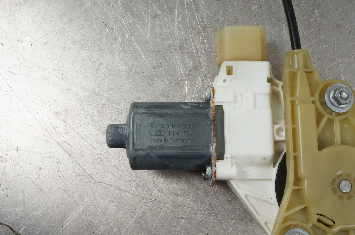 2007 - 2013 BMW 328 335 Coupe Front left Driver Side Window Regulator Motor