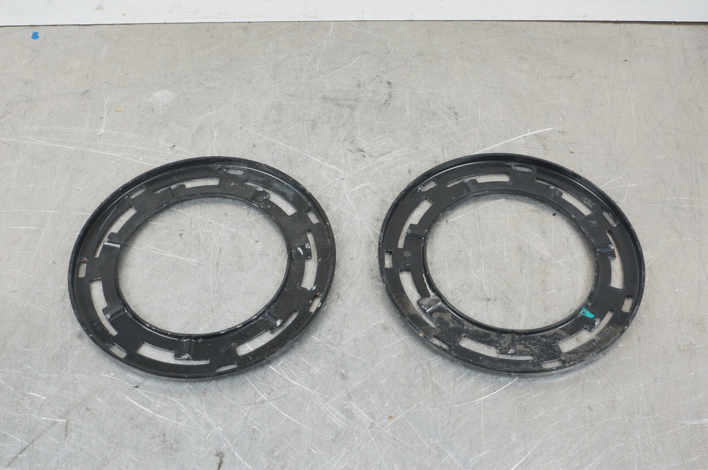 Mercedes Benz Pump Retaining Ring A0014710930 A0014710930 Pair