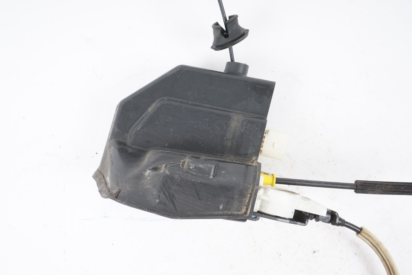 11-17 AUDI A8L FRONT RIGHT PASSENGER SIDE DOOR LOCK ACTUATOR & ASSIST MOTOR OEM